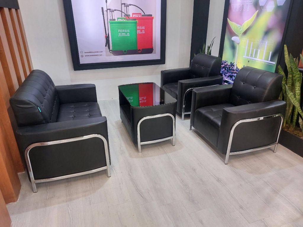 اجاره مبل نمایشگاهی مشکی